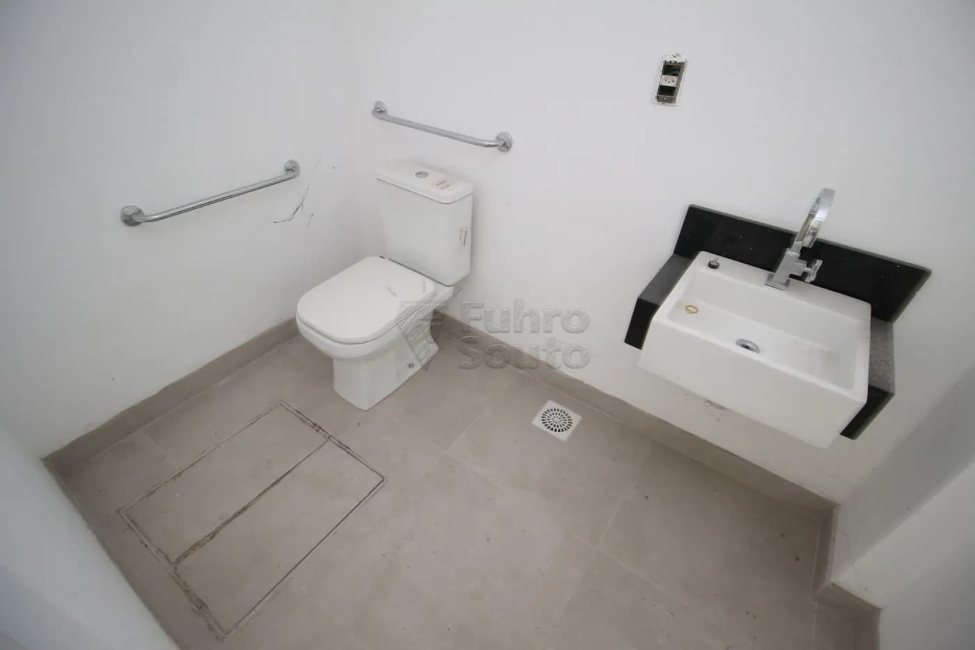 5ypba-pelotas-comercial-loja-em-condominio-tres-vendas-07-03-2024_23-55-28-8.webp