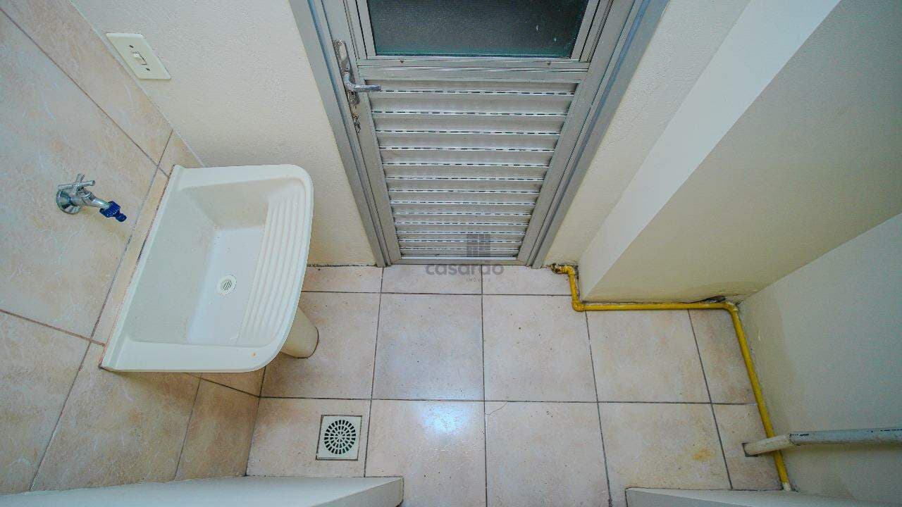 638toi8-apartamento-2-quartos-no-pelotas-area-de-servico.jpg