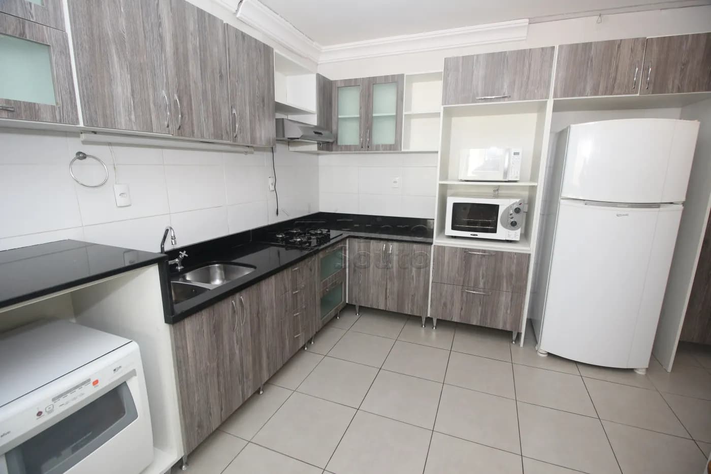 67tkd8-pelotas-apartamento-padrao-centro-07-01-2025_23-18-32-28.webp