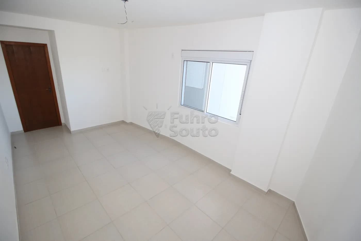 6gxo5-pelotas-apartamento-padrao-centro-09-05-2024_21-41-00-5.webp