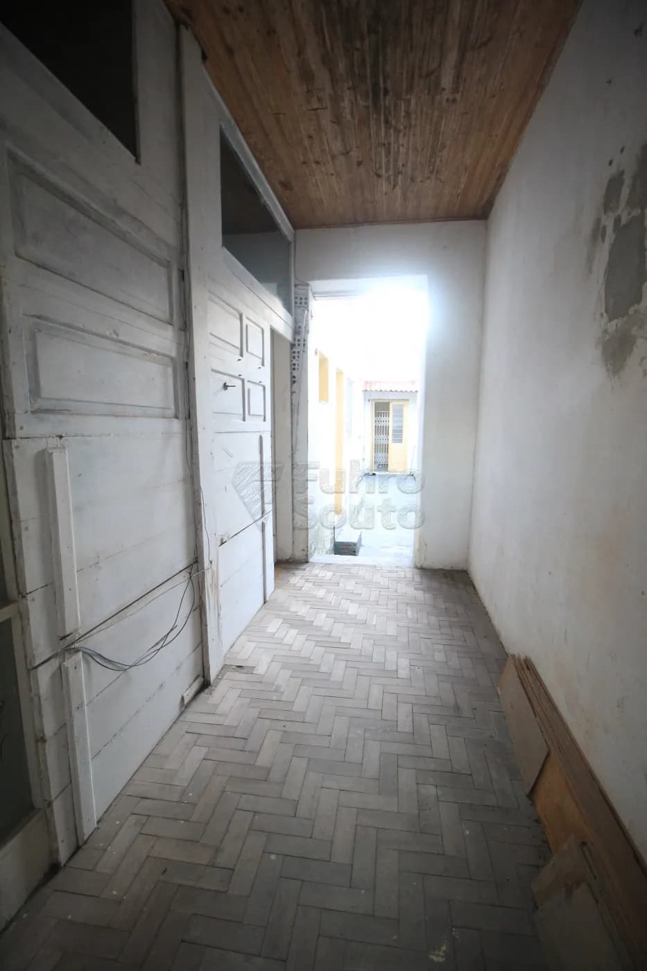 6jvaic-pelotas-comercial-casa-centro-07-06-2025_00-12-49-14.webp