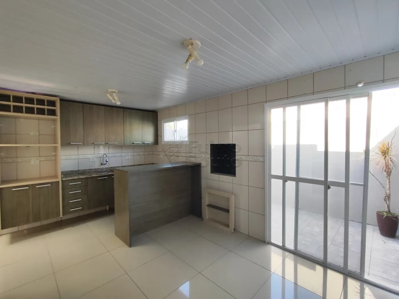 6lqzpn-pelotas-casa-condominio-tres-vendas-08-11-2025_11-08-43-16.webp