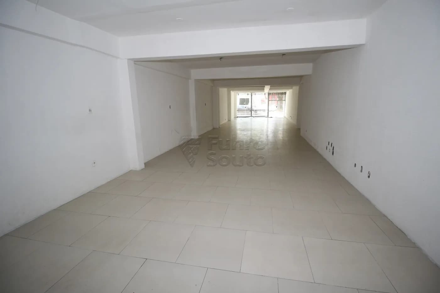 6n3xnv-pelotas-comercial-predio-centro-06-01-2024_18-40-31-7.webp