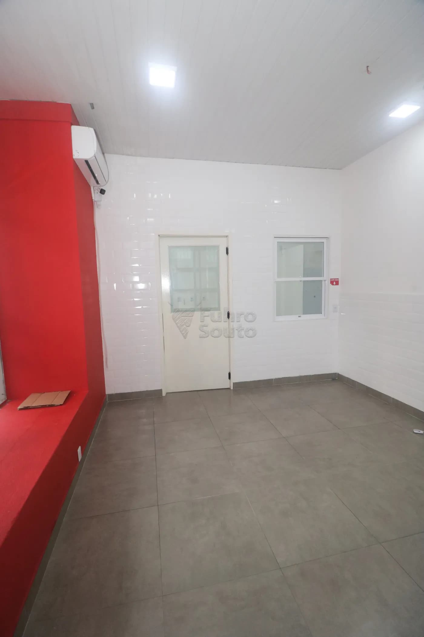 6n6eal-pelotas-comercial-sala-fora-de-condominio-centro-06-05-2026_00-23-36-69fab438b4a22.webp