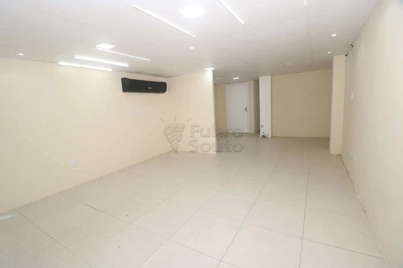 6pgh3g-pelotas-comercial-loja-em-condominio-centro-22-05-2026_01-28-32-6a0fdb703fa86.webp