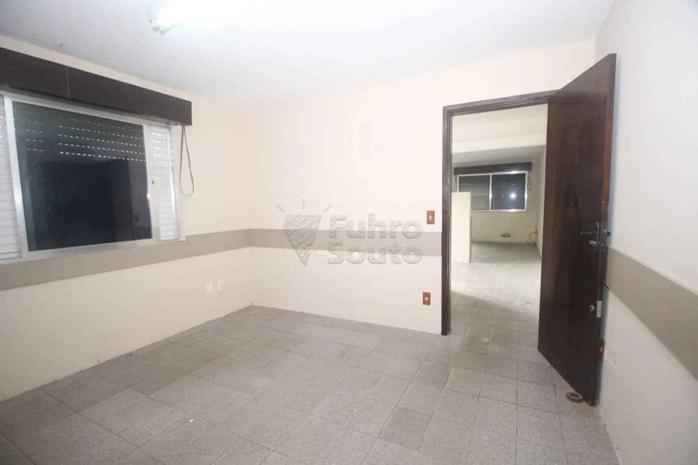 6vam0d-pelotas-comercial-predio-tres-vendas-10-11-2025_11-40-28-11.webp