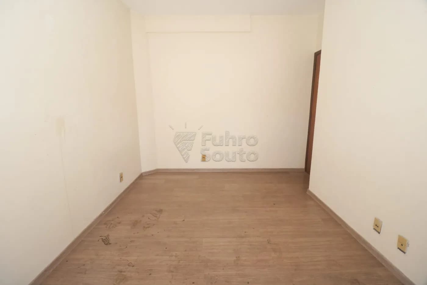 6y5s4k-pelotas-apartamento-padrao-centro-11-04-2026_19-27-31-69dacad3f284f.webp