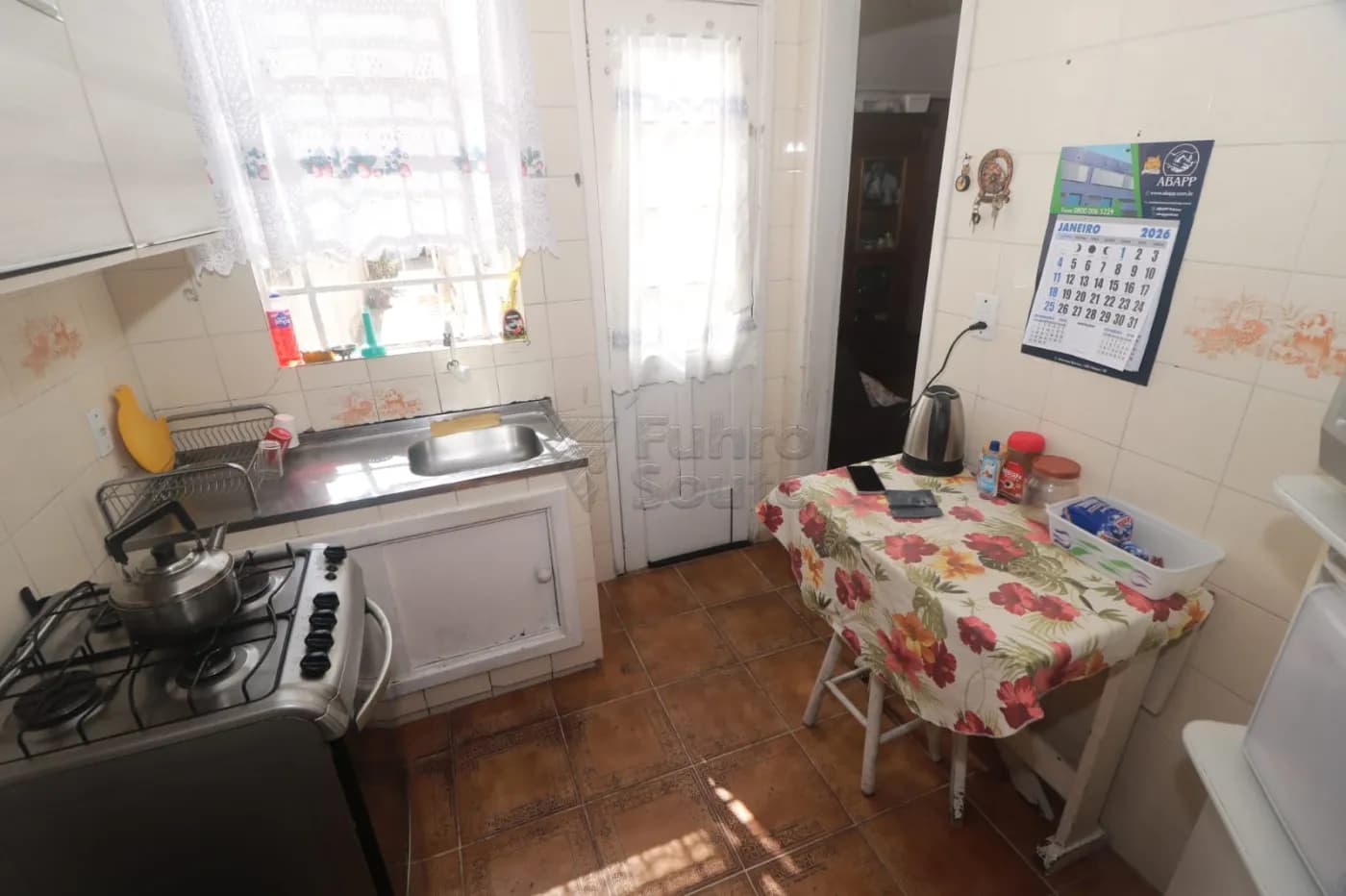 714qu6-pelotas-casa-padrao-centro-09-02-2026_16-43-40-698a38ec7a234.webp