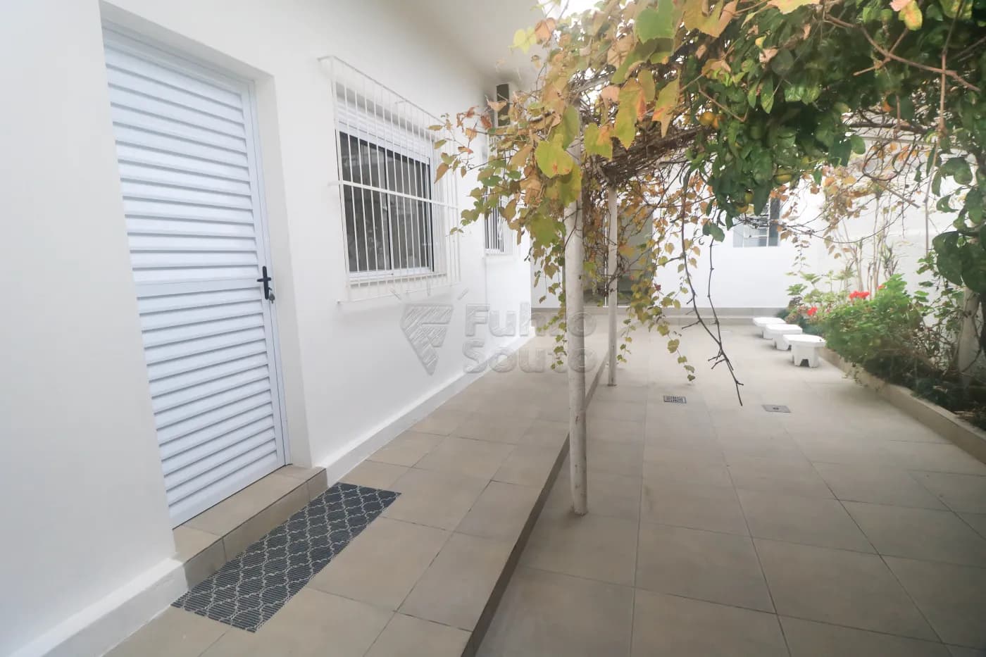 74db48-pelotas-apartamento-fora-de-condominio-centro-26-05-2026_00-50-58-6a1518a23dd7e.webp