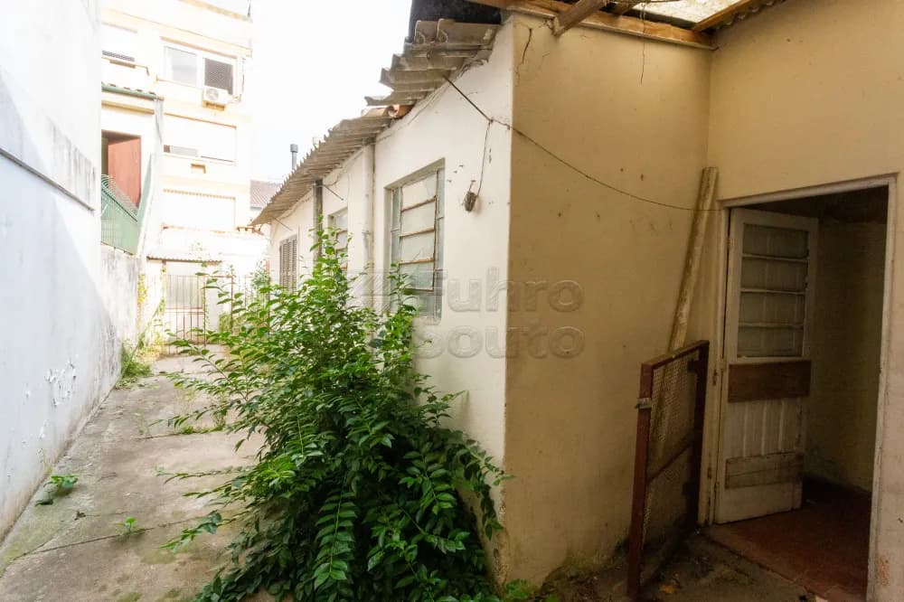 74ev2m-pelotas-casa-padrao-centro-13-03-2023_09-33-57-40.webp