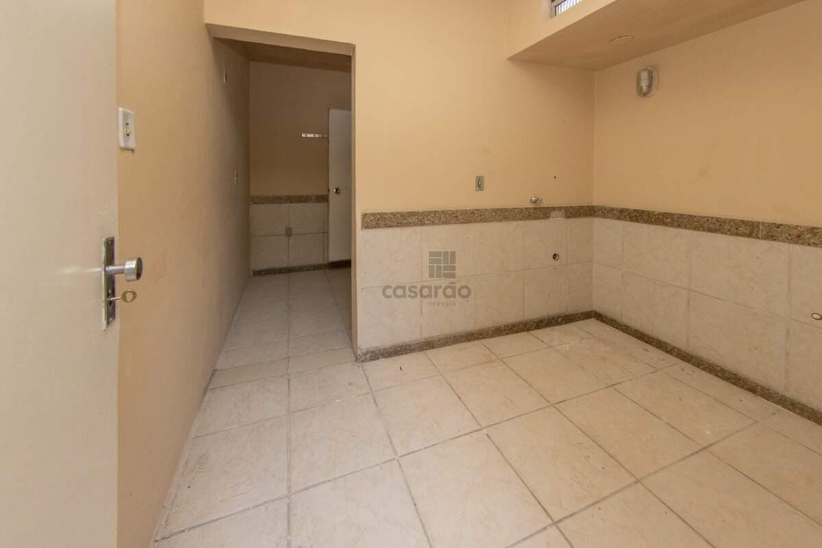 7hh354-casa-comercial-no-centro-banheiro-social.jpg