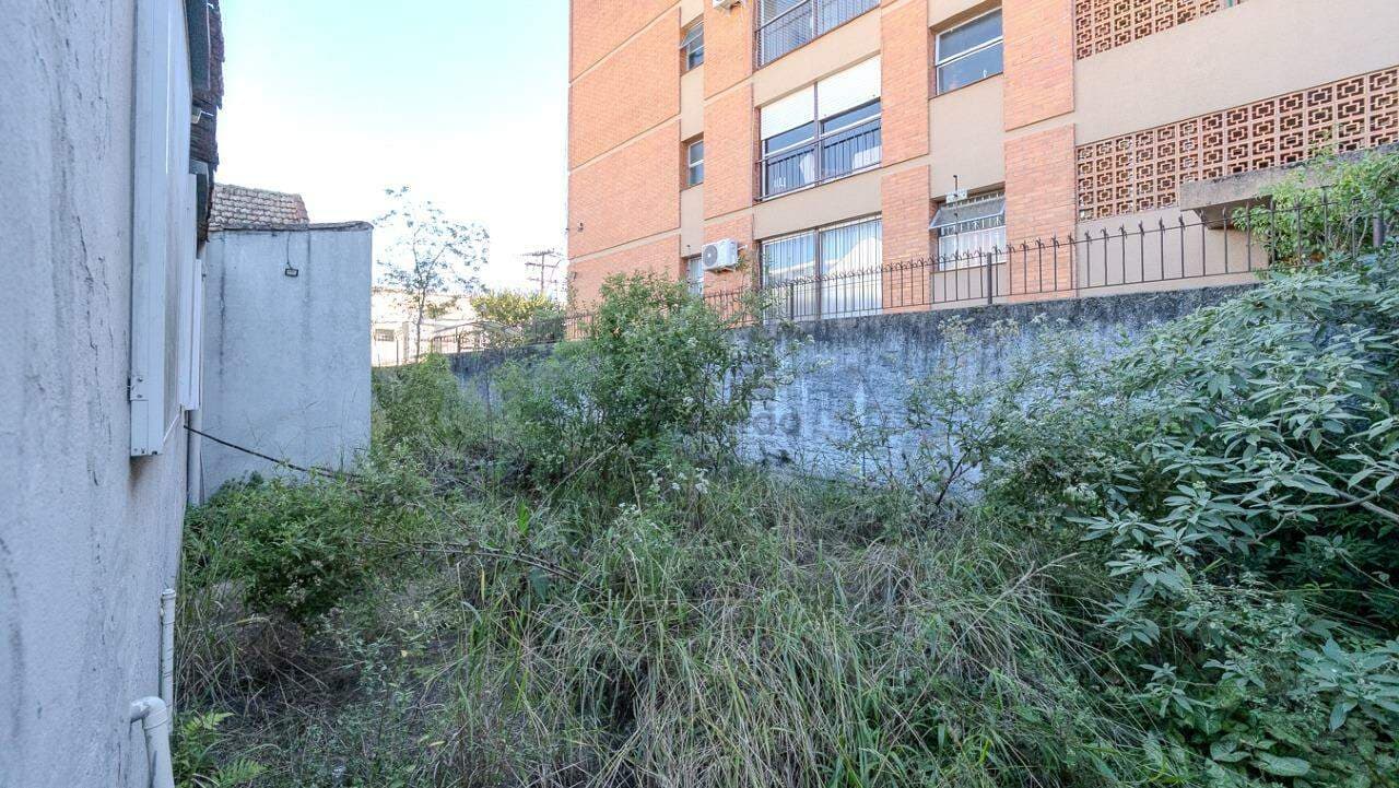 7k27py-casa-comercial-2-quartos-no-pelotas-patio.jpg