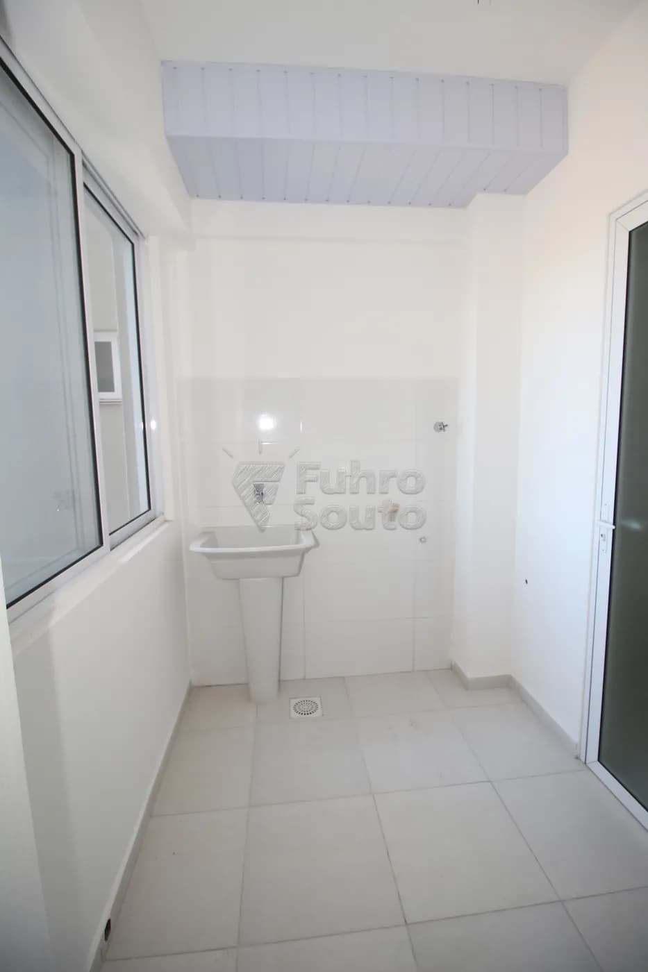 7kdf2-pelotas-apartamento-padrao-centro-16-05-2024_00-41-56-7.webp