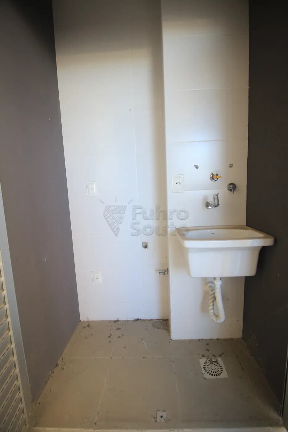 7n3gsq-pelotas-apartamento-loft-studio-centro-23-06-2025_22-44-46-8.webp
