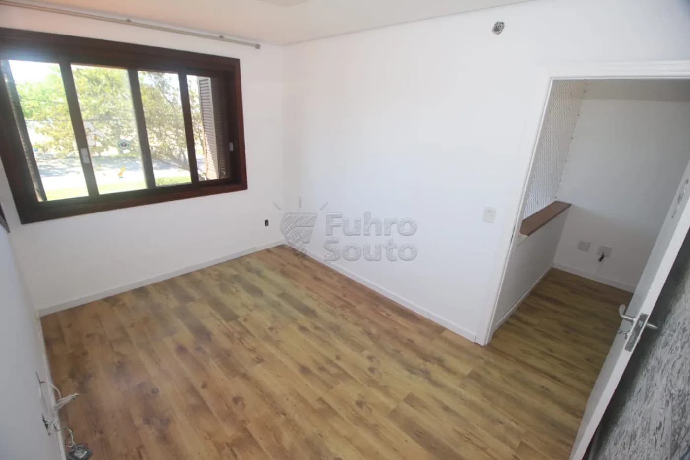 7wf47j-pelotas-casa-padrao-laranjal-09-10-2025_16-00-39-34.webp