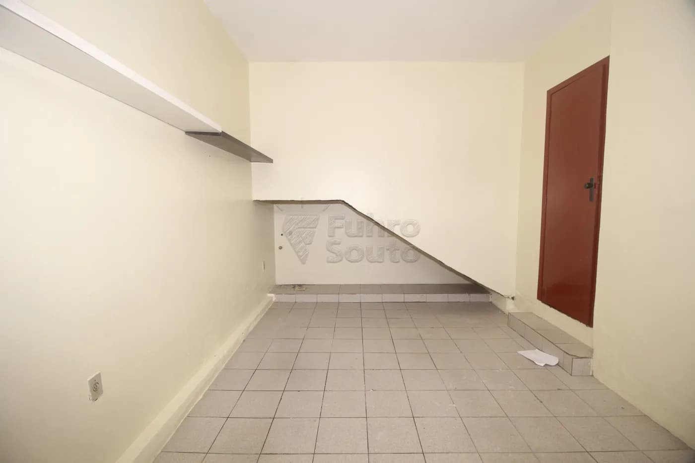 7yhijv-pelotas-casa-padrao-centro-28-02-2025_10-36-09-7.webp