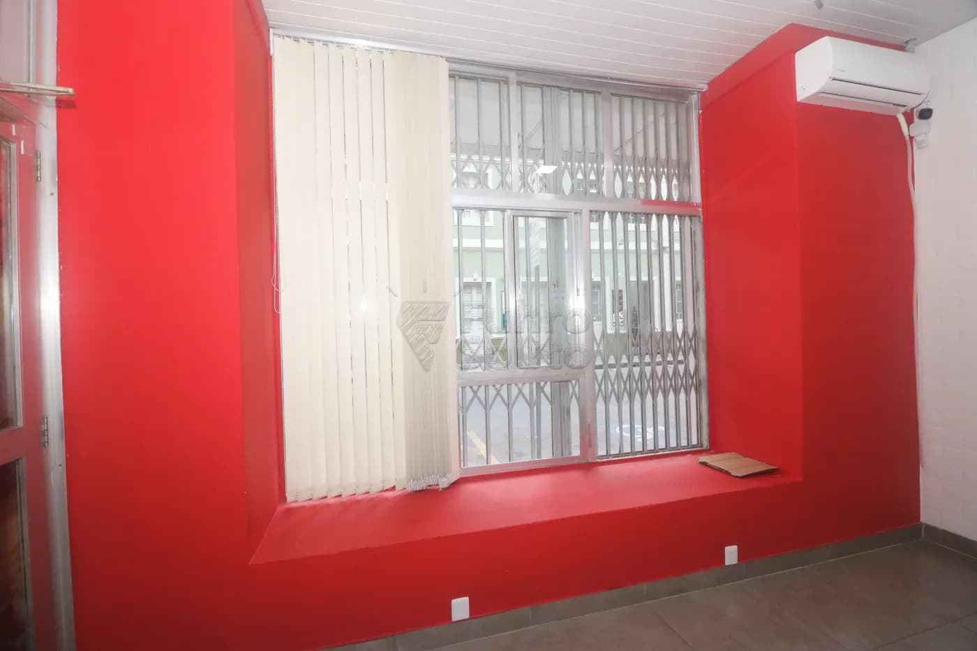 814eps-pelotas-comercial-sala-fora-de-condominio-centro-06-05-2026_00-23-33-69fab435c1be3.webp