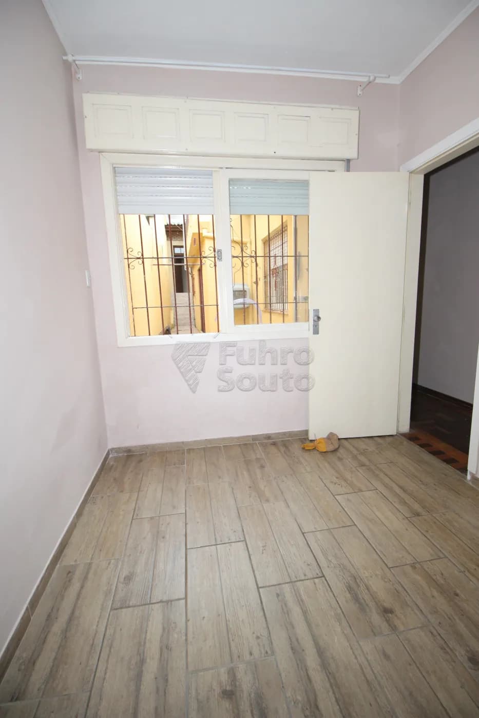 81e2i-pelotas-casa-padrao-centro-04-05-2024_23-00-11-19.webp