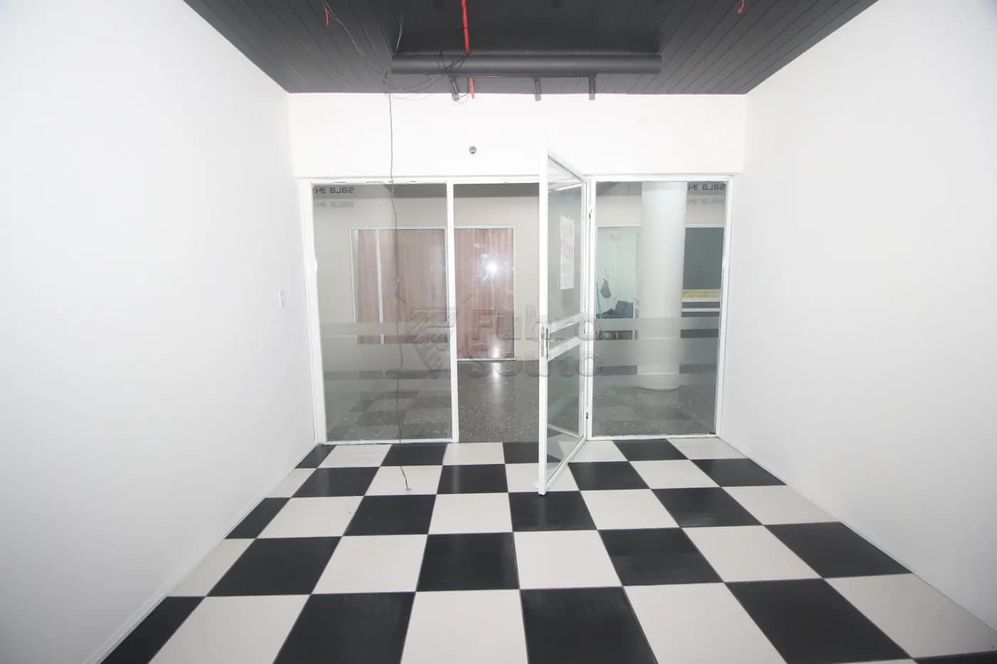 8cqncs-pelotas-comercial-loja-em-condominio-centro-18-10-2025_00-32-24-5.webp
