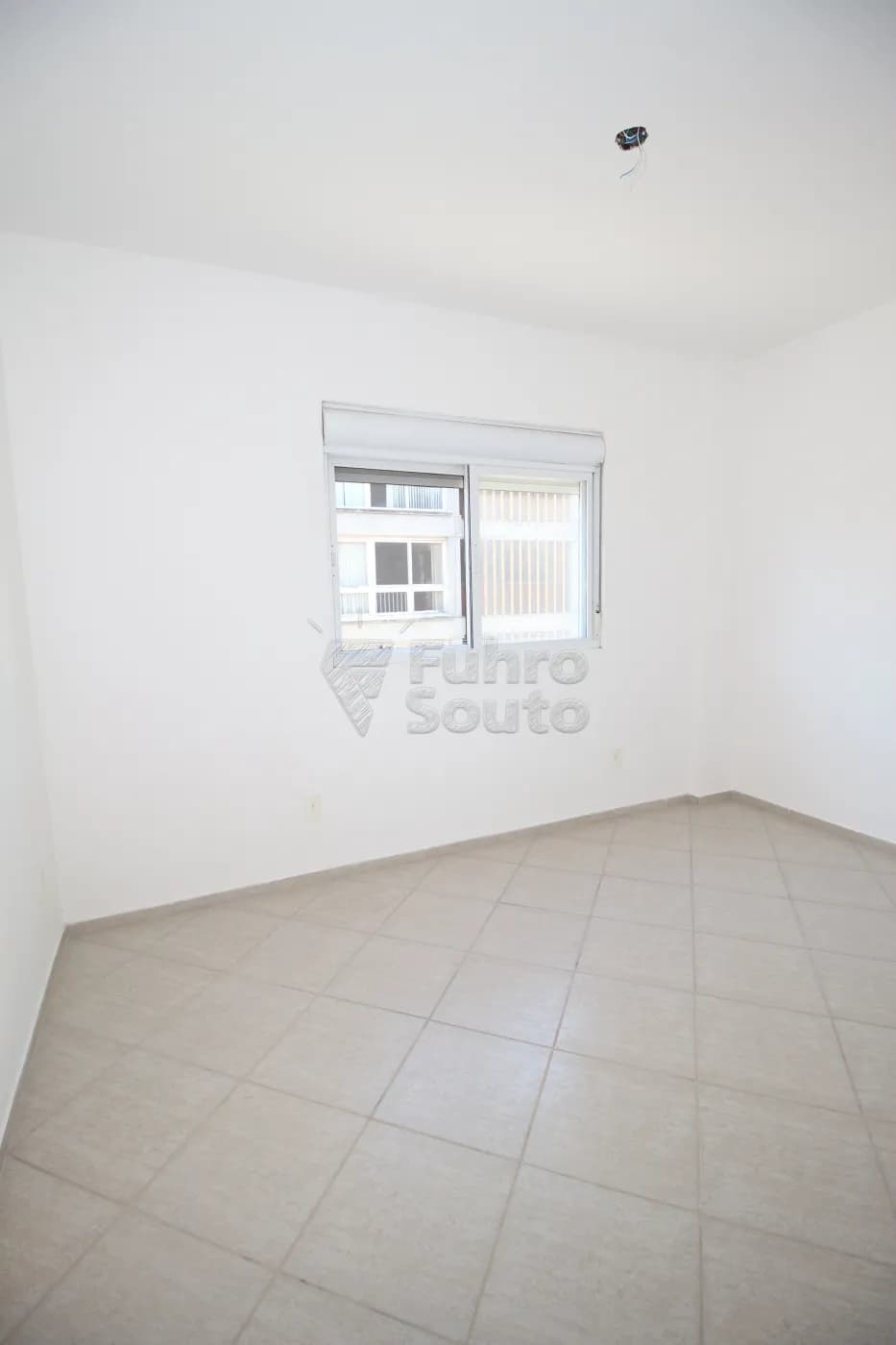 8mz4v-pelotas-apartamento-padrao-centro-09-05-2024_19-48-35-9.webp