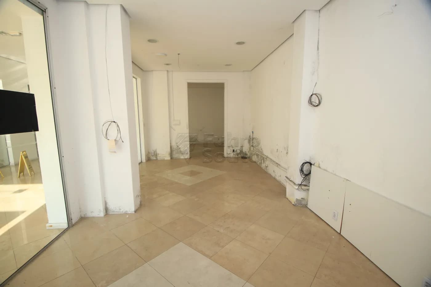 8o4m3s-pelotas-comercial-sala-em-condominio-centro-04-10-2024_00-34-42-7.webp