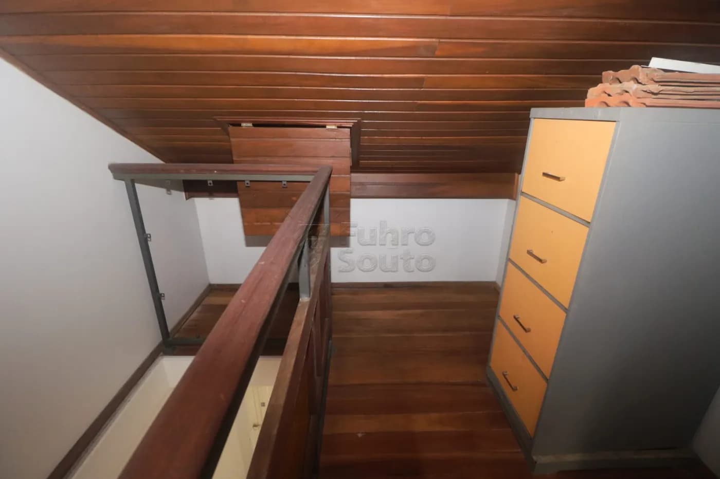 8q7f0j-pelotas-comercial-sala-fora-de-condominio-centro-12-03-2026_18-12-32-69b32c40199df.webp