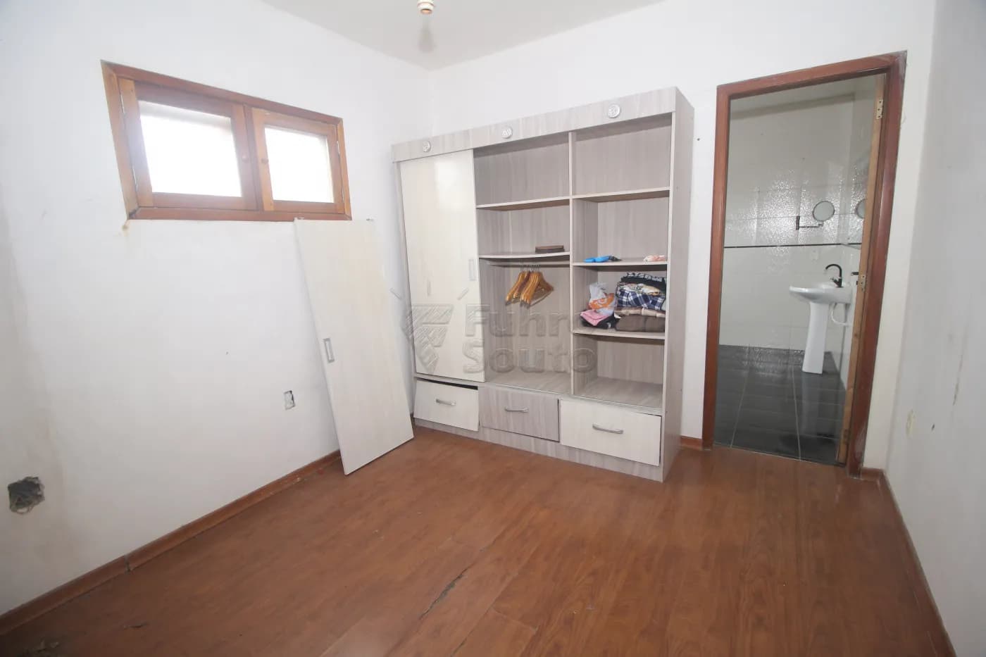 8rvh3u-pelotas-casa-padrao-centro-07-11-2024_02-33-02-36.webp