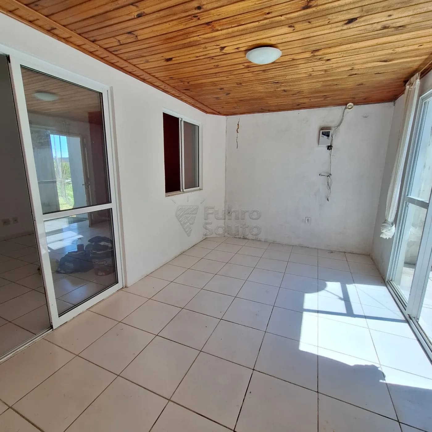 8wj03k-pelotas_casa_condominio_tresvendas_17-07-2026_13-02-49_10.webp