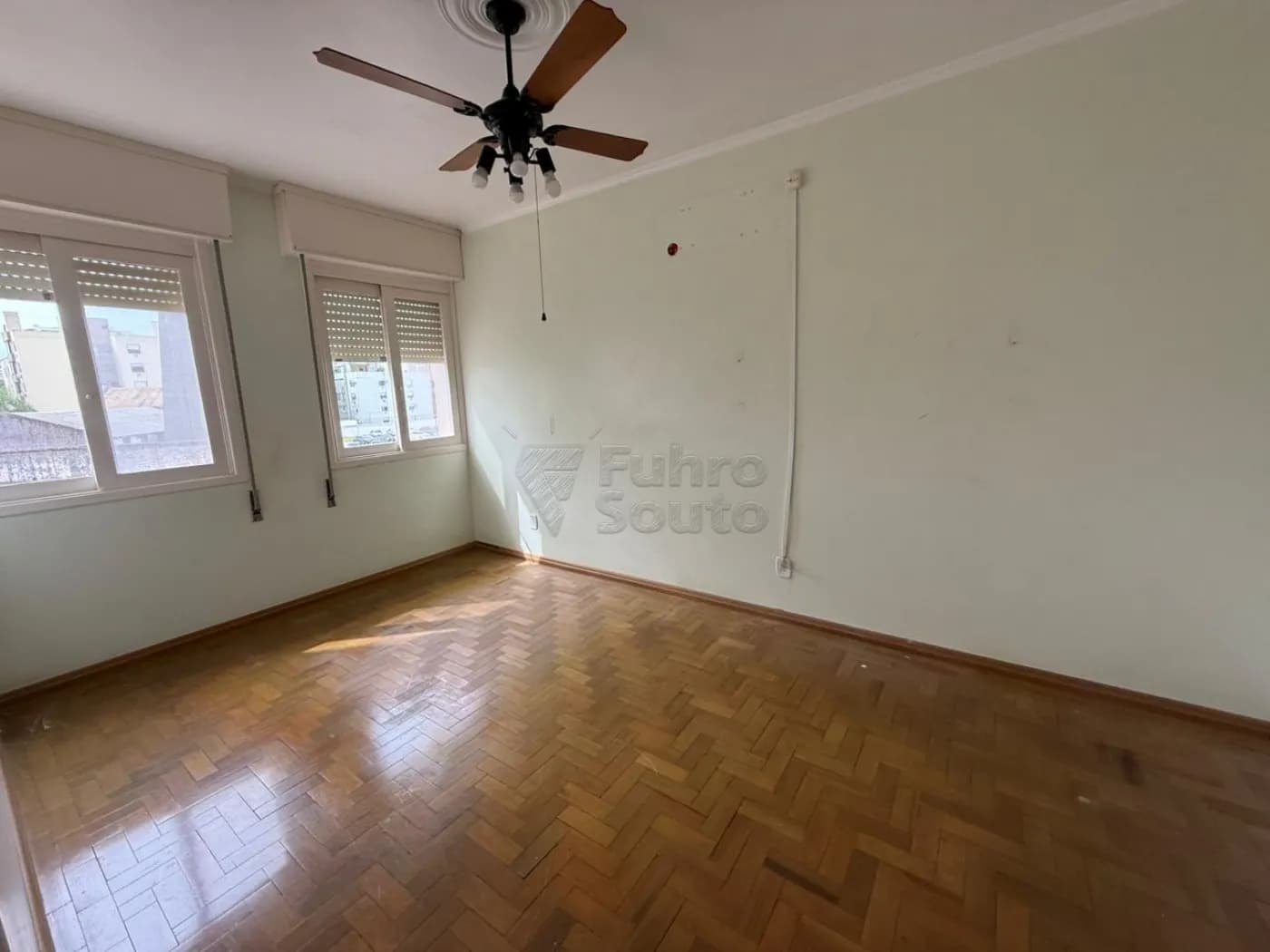 8ys2j-pelotas-apartamento-fora-de-condominio-centro-15-04-2026_16-05-57-69dfe19515a48.webp