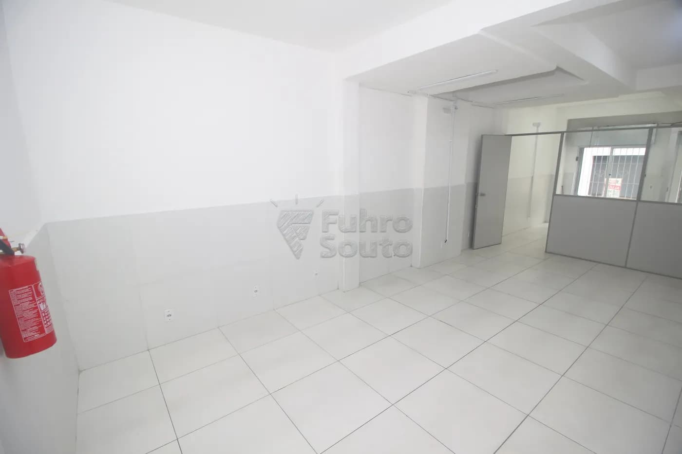 905e24-pelotas-comercial-sala-fora-de-condominio-centro-07-10-2025_23-32-39-8.webp