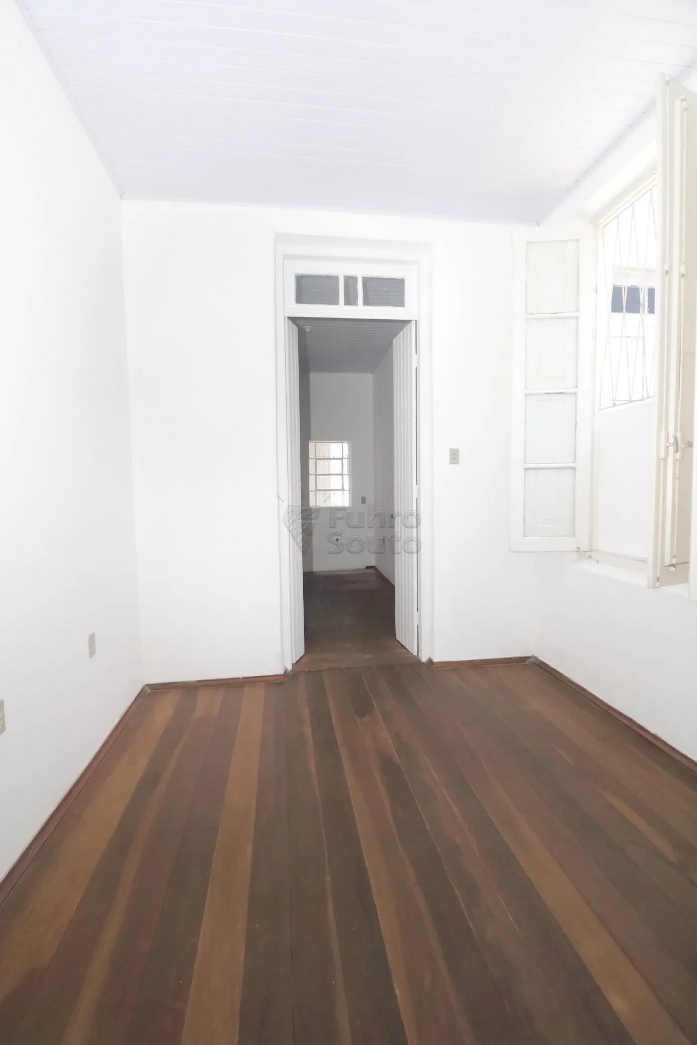 90an6r-pelotas-comercial-predio-centro-05-12-2025_00-40-19-11.webp