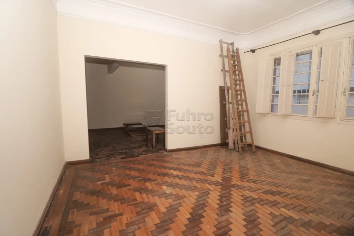 9fff0r-pelotas-casa-padrao-centro-22-04-2026_10-18-43-69e8cab3c1579.webp