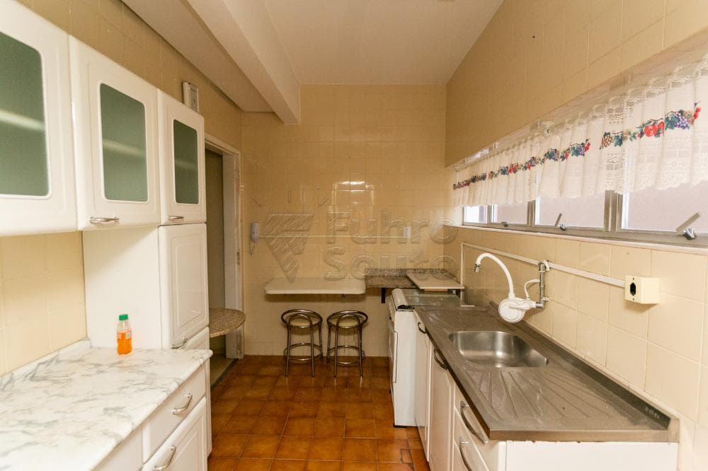 9whnm9-pelotas-casa-condominio-centro-06-02-2023_10-16-53-8.jpg