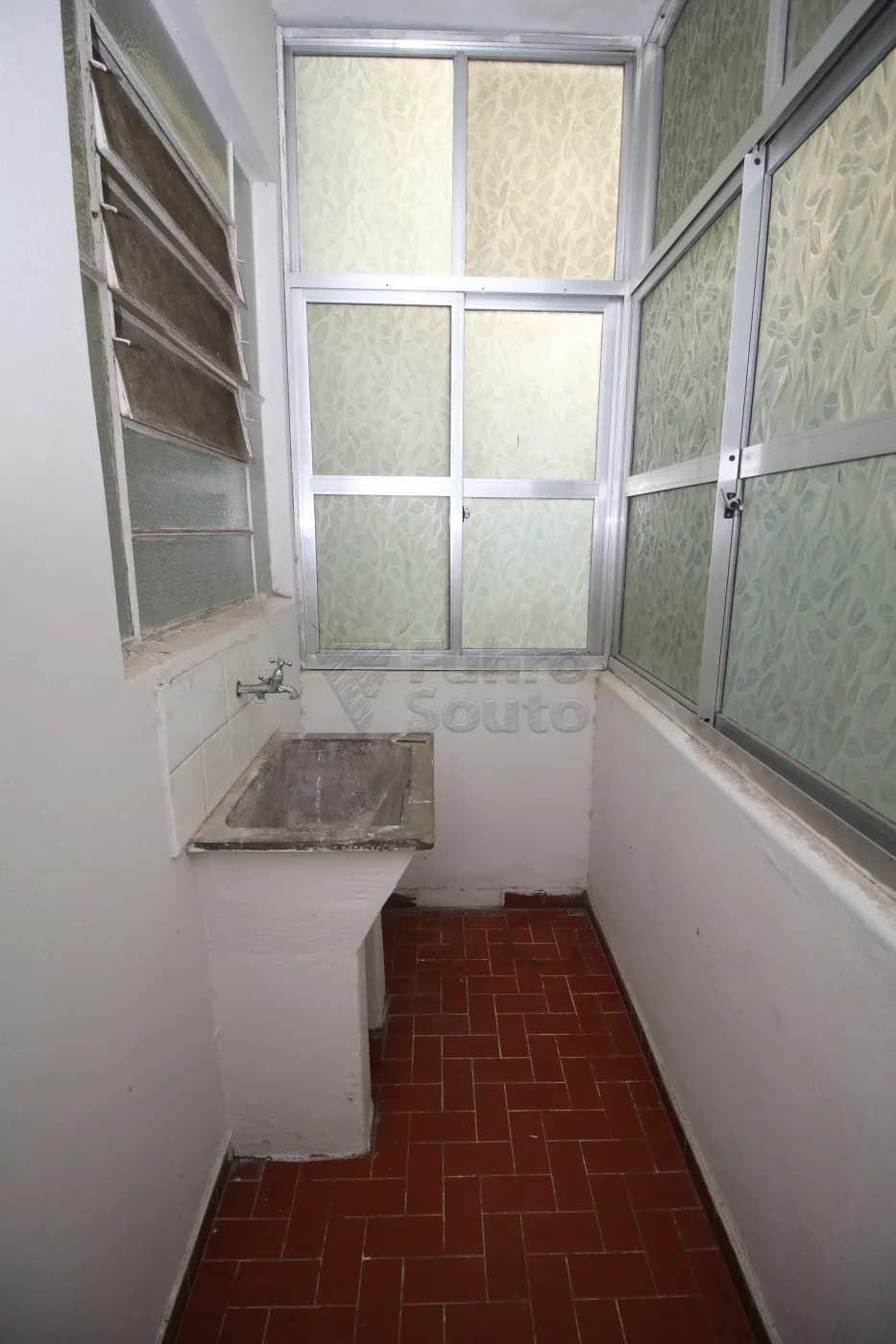 9zcvaq-pelotas-apartamento-padrao-centro-16-04-2024_23-51-41-14.webp