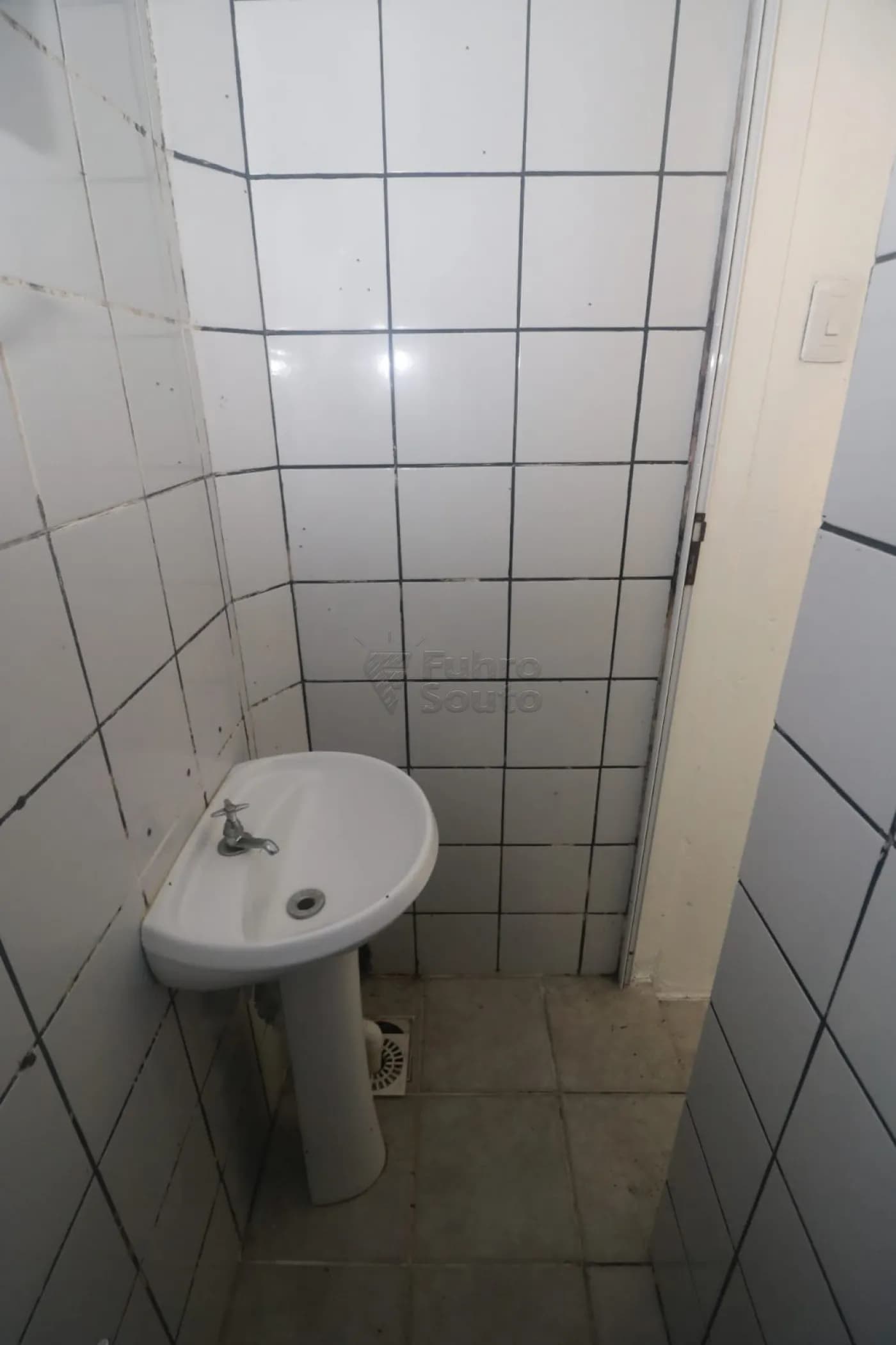a8x2y-pelotas-casa-padrao-centro-14-03-2026_17-03-33-69b5bf1508e6b.webp