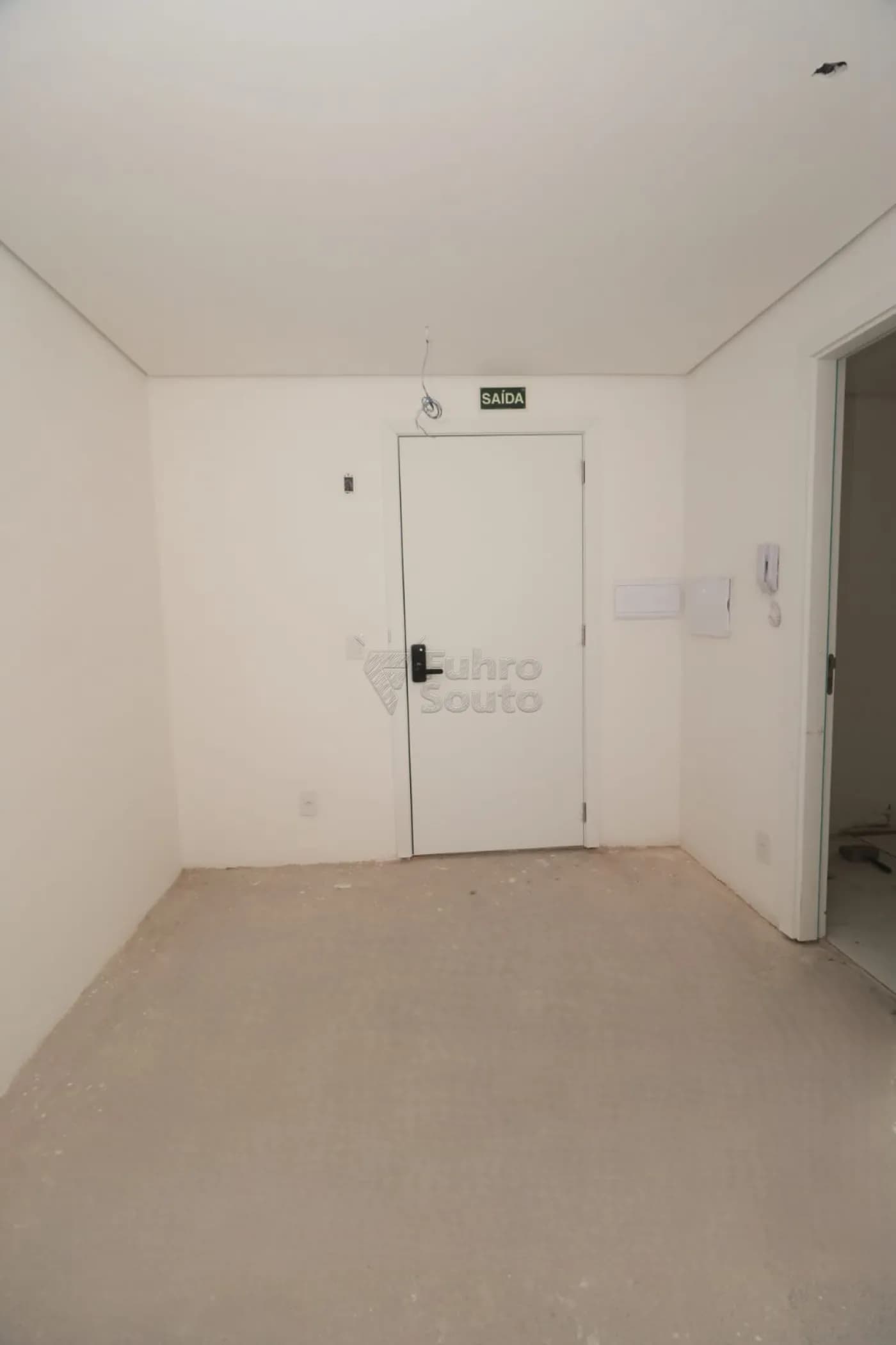 aa6oon-pelotas-comercial-sala-em-condominio-centro-30-01-2026_10-26-29-697cb1850c35f.webp