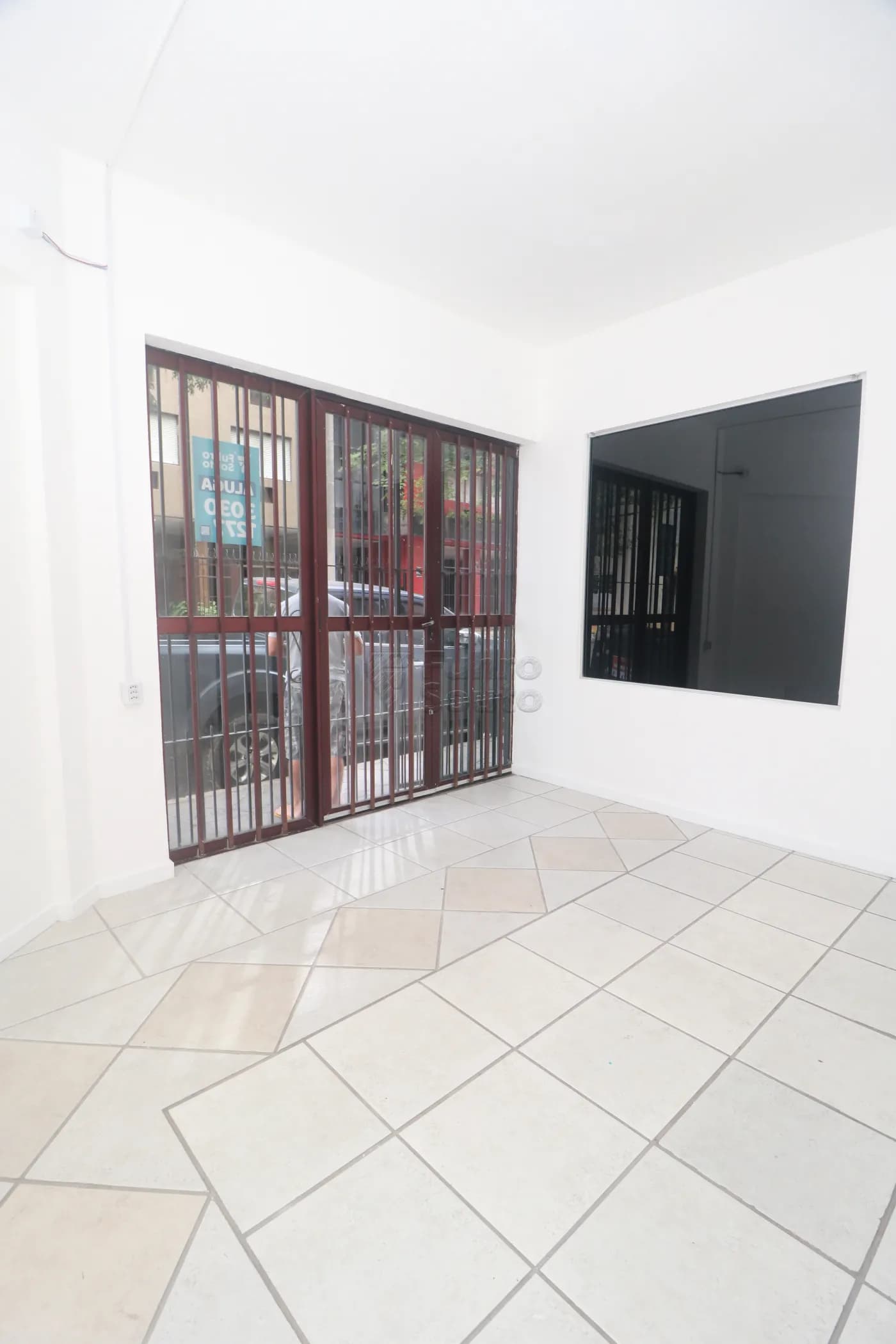 ab50zs-pelotas-comercial-sala-fora-de-condominio-centro-19-02-2026_23-57-19-6997cd8f4feaa.webp