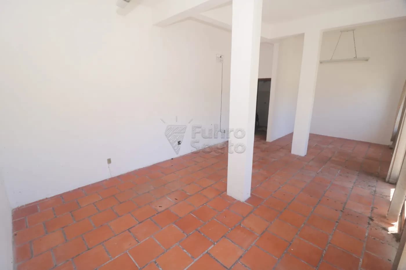 ah68a7-pelotas-comercial-loja-em-condominio-centro-12-12-2025_13-36-11-693c447b8018a.webp