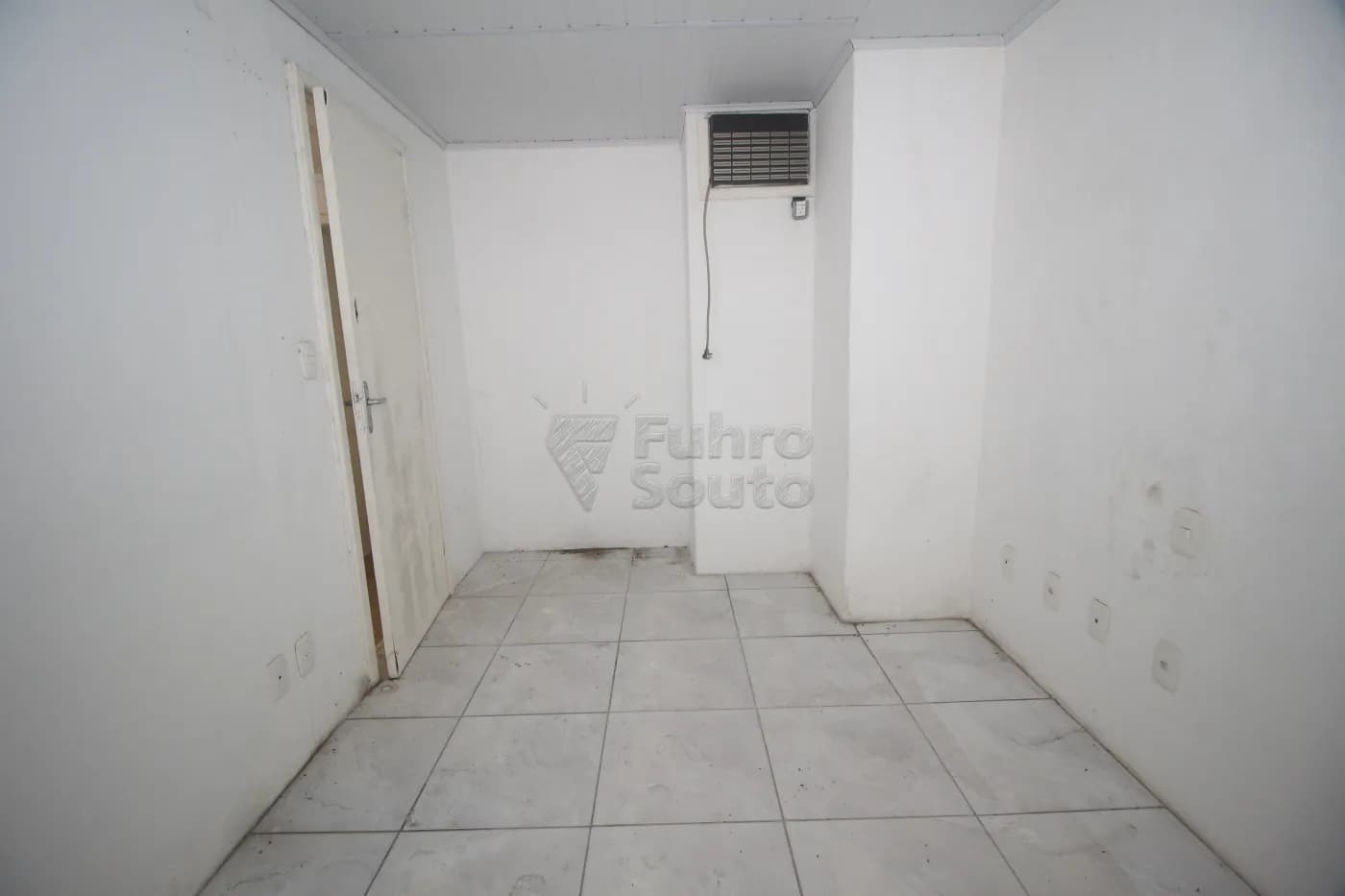 anay0f-pelotas-casa-padrao-centro-15-12-2024_01-05-05-23.webp