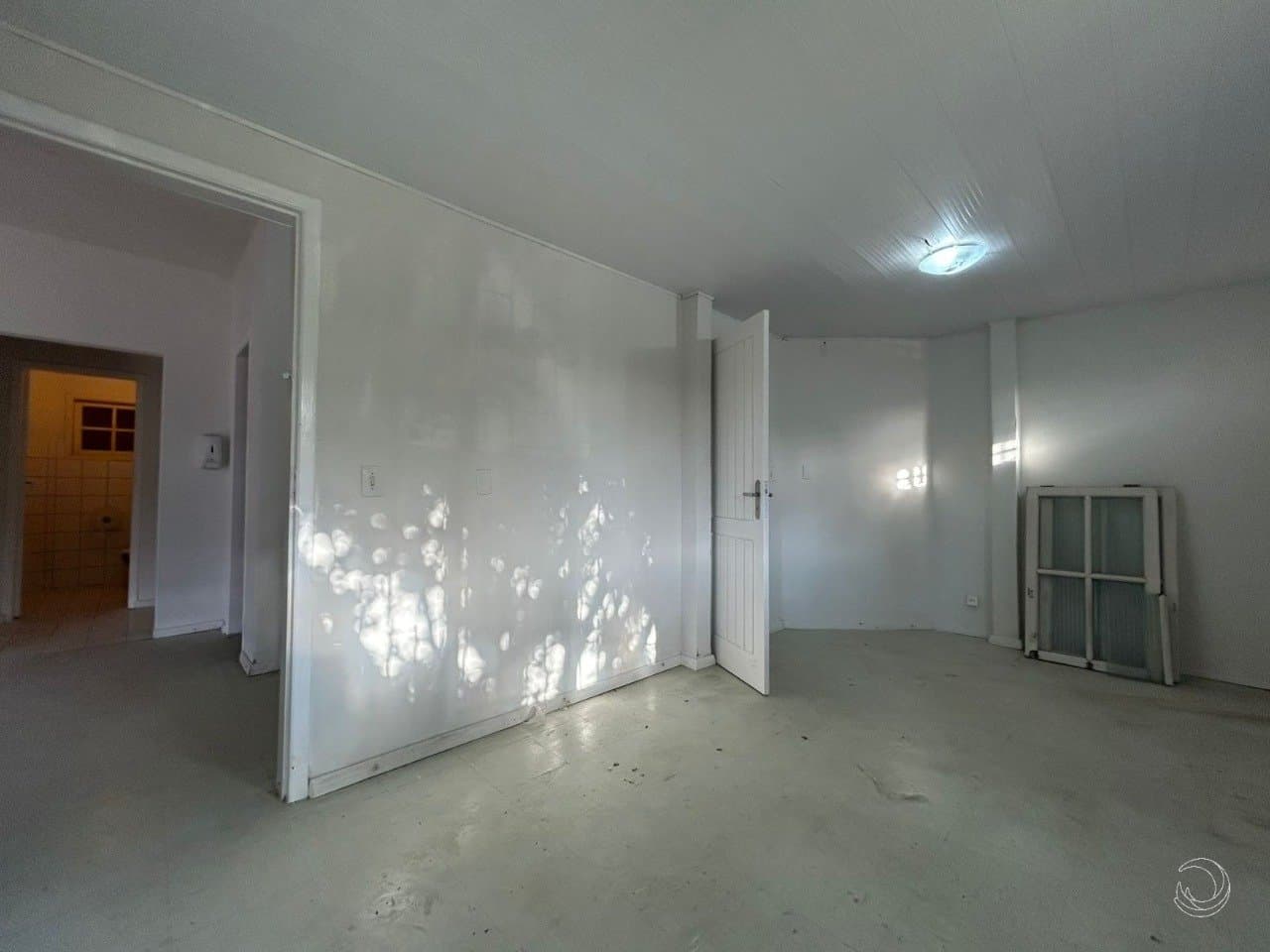 ar534c-ii32S6ZWJ9W98z8r3yz36_365846788f48b720ea.jpg