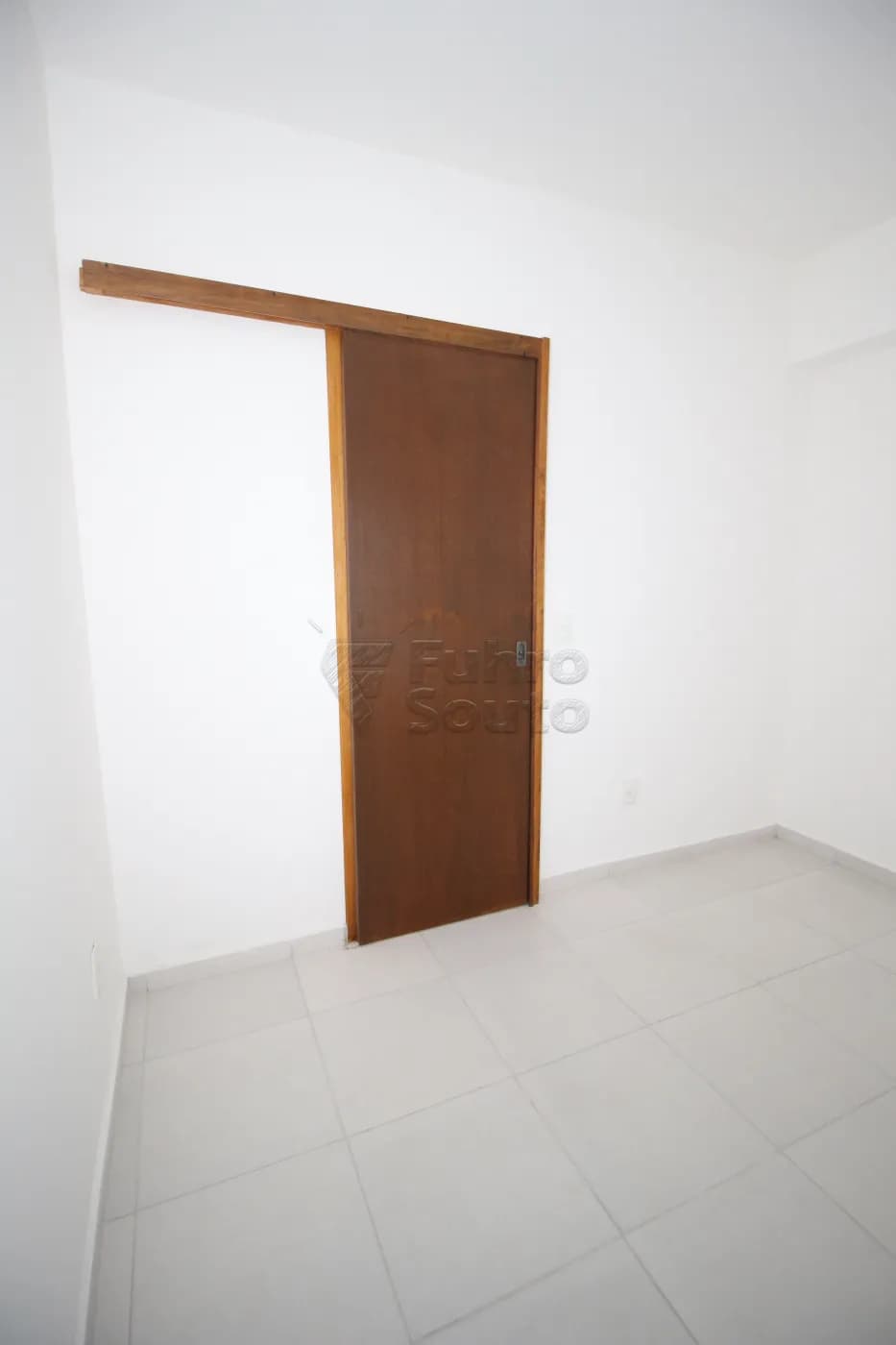 aw84hb-pelotas-apartamento-padrao-centro-16-05-2024_00-42-03-14.webp