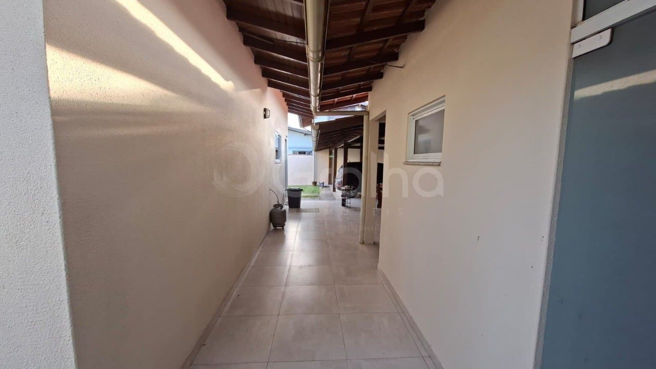 azevbk-ivr1Rj8W4A6Kg48s9_442336a58d16053177.jpg