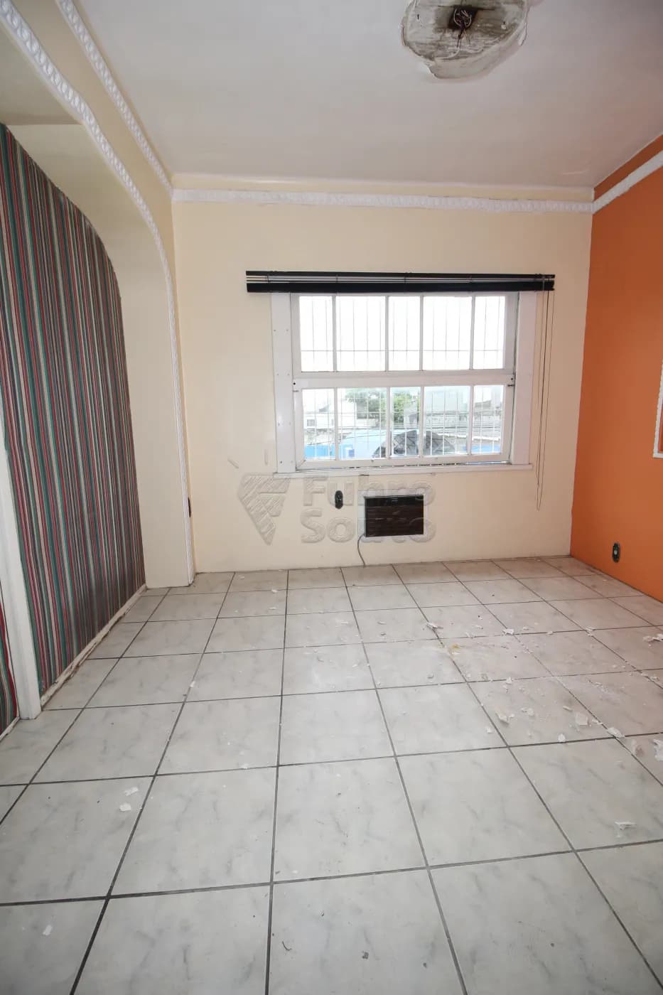 b1y7if-pelotas-comercial-casa-centro-14-11-2023_01-30-13-14.webp