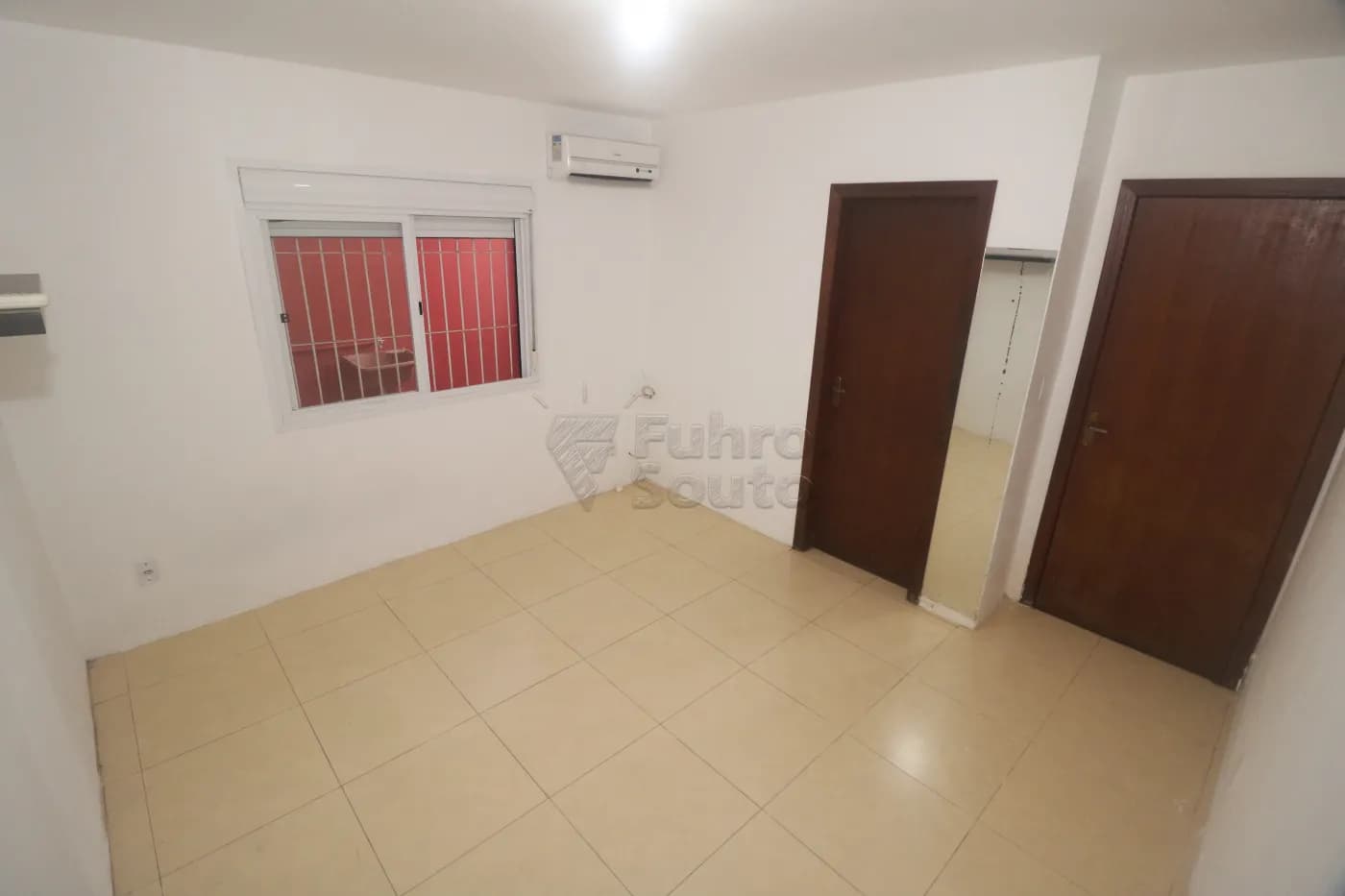 b57q6g-pelotas-casa-padrao-laranjal-24-05-2026_21-58-59-6a139ed3cdd8b.webp