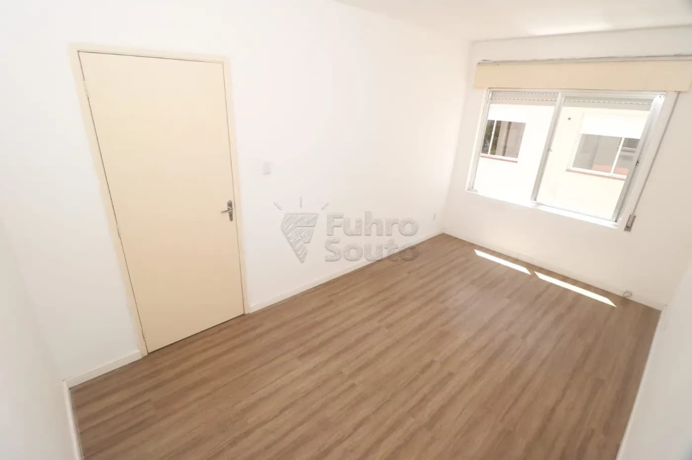 b8243d-pelotas-apartamento-padrao-centro-19-12-2025_11-36-01-694562d103463.webp
