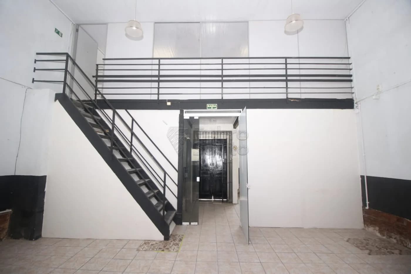 b8ow1k-pelotas-comercial-predio-centro-23-10-2025_14-00-38-7.webp