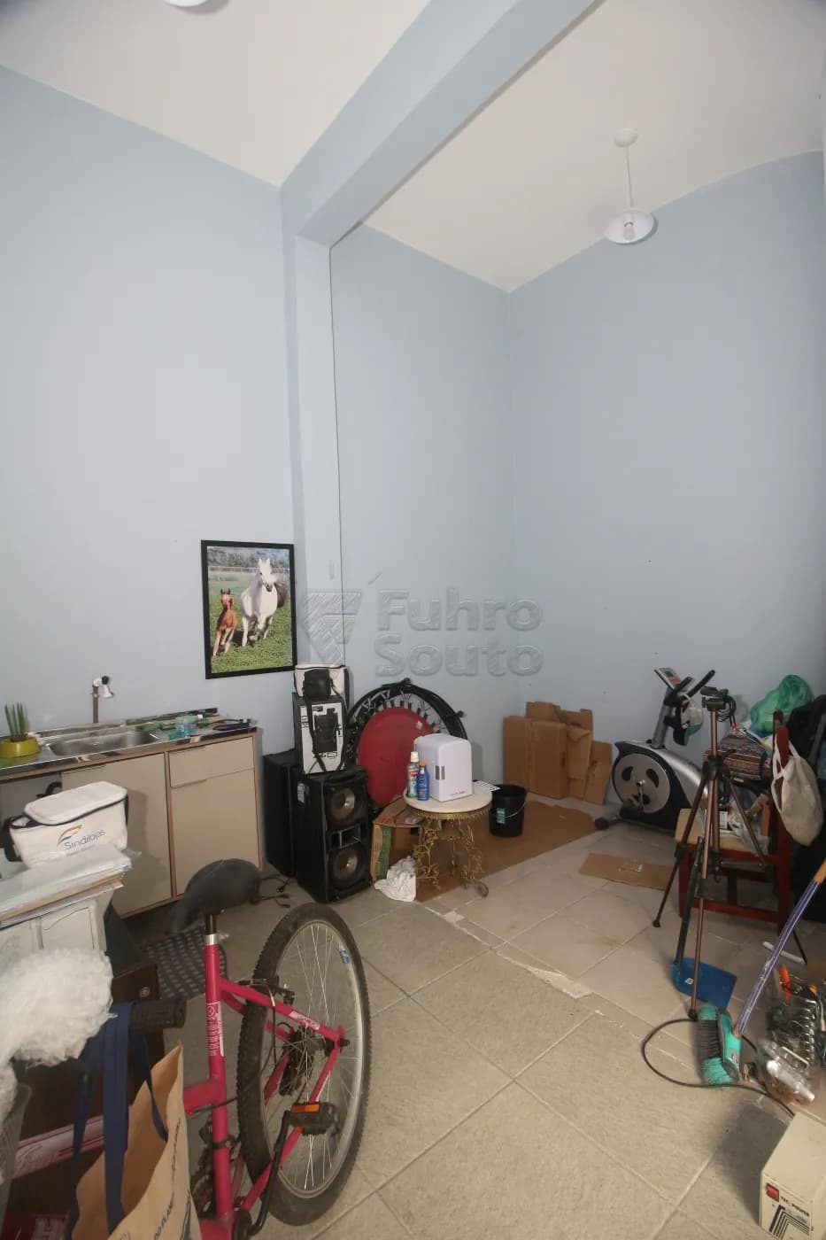 bcm4d-pelotas-comercial-sala-em-condominio-laranjal-24-04-2025_01-37-40-12.webp
