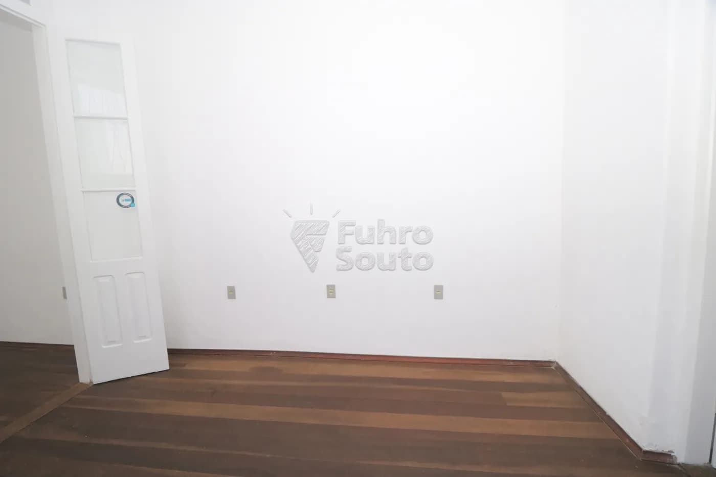 bgoc2q-pelotas-comercial-predio-centro-05-12-2025_00-40-27-17.webp