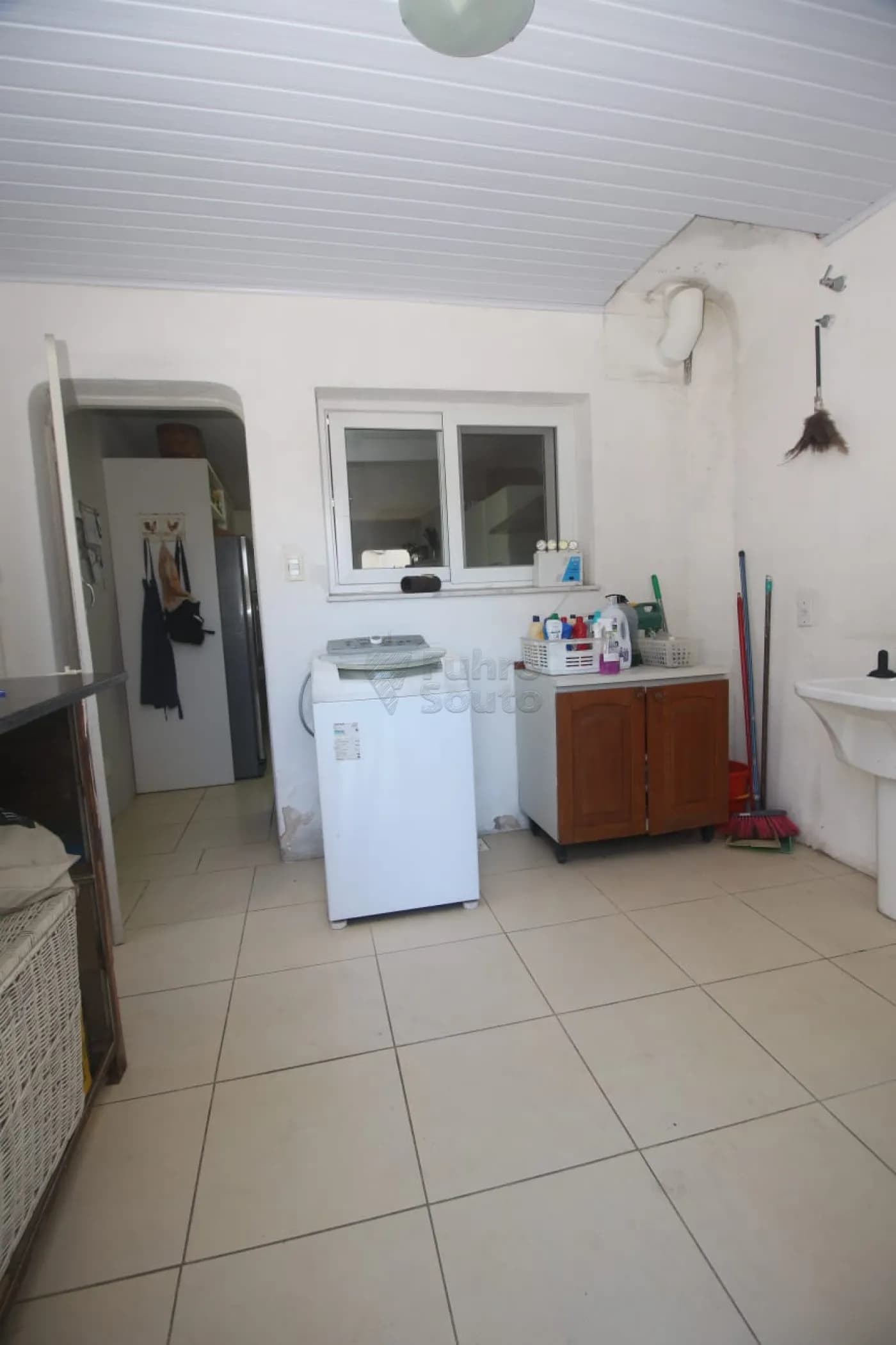 bk0iir-pelotas-casa-padrao-centro-24-09-2025_11-32-53-11.webp