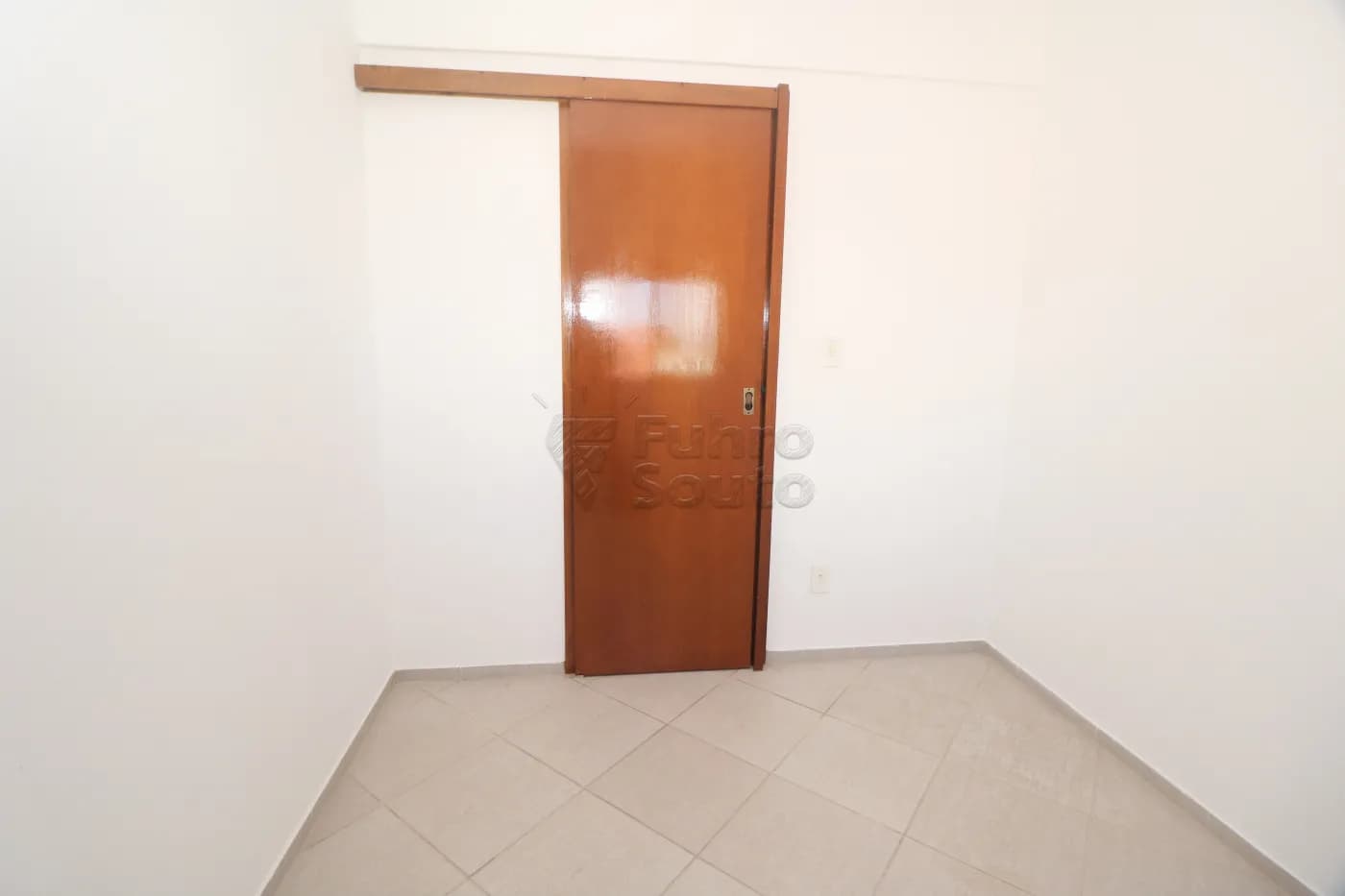 bn1h6d-pelotas-apartamento-padrao-centro-27-04-2026_23-31-55-69f01c1b7d88c.webp
